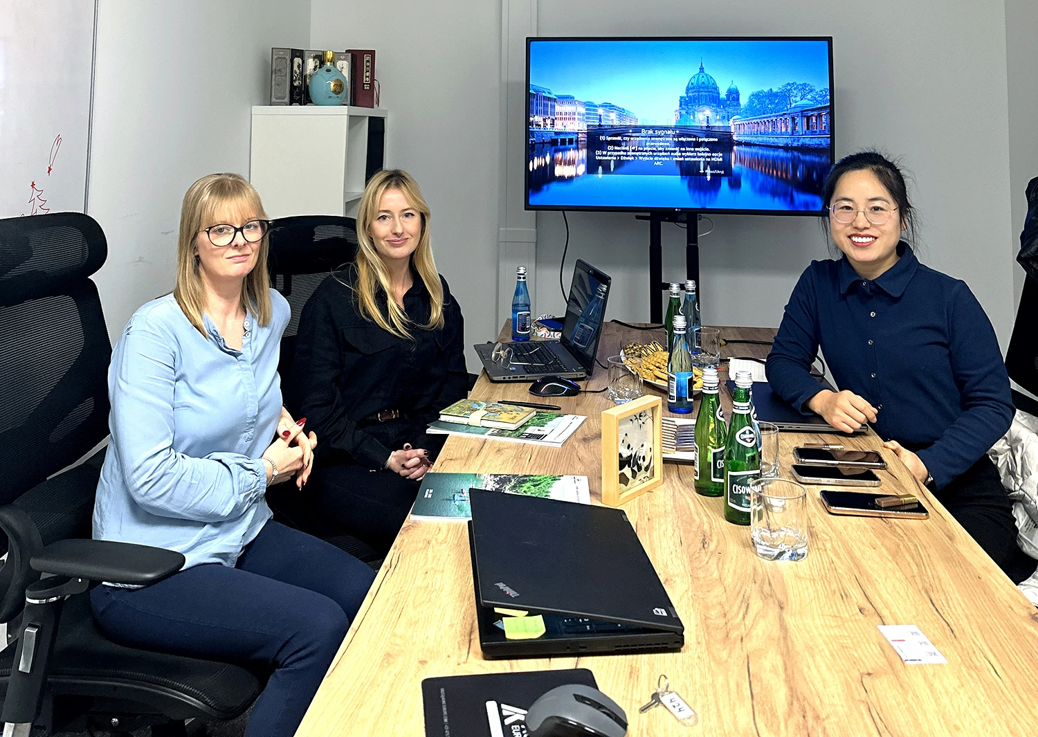Long-term B2B partnership between SUP distributor and inflatable paddle board manufacturer Long-term B2B partnership between SUP distributor and inflatable paddle board manufacturer